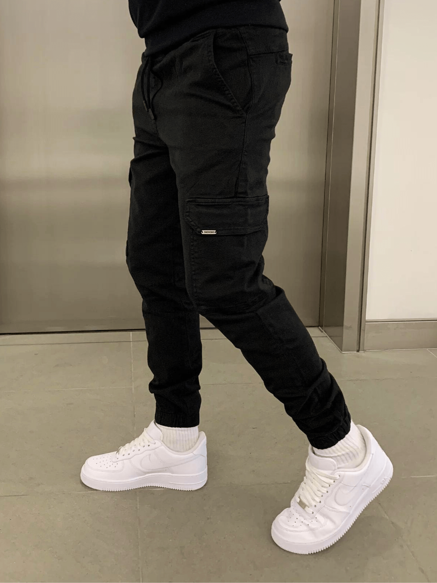 Men's Slim Cargo Jogger Pants with Adjustable Waist and Multiple Pockets