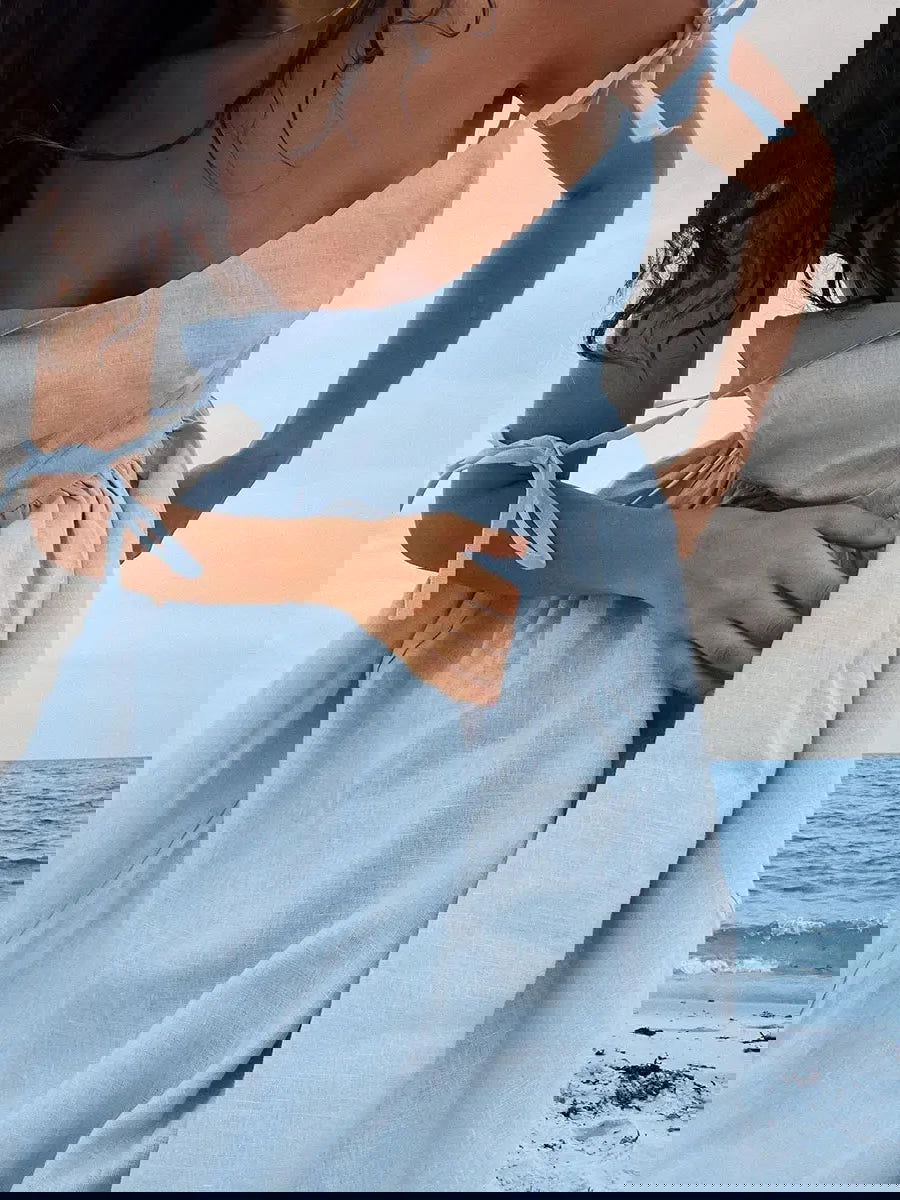 Women's Sleeveless Maxi Dress with V-Neck and Open Back