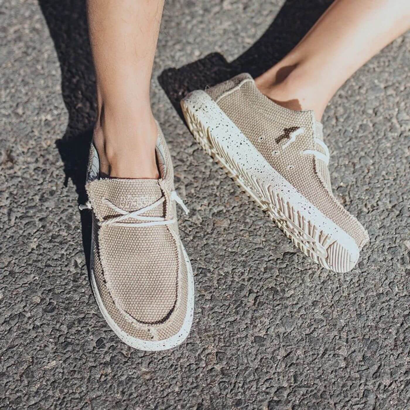 Men's Casual Lightweight Slip-On Shoes with Speckled Flexible Sole
