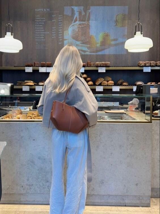 Women's Vintage-Inspired Tote Bag with Sturdy Top Handles