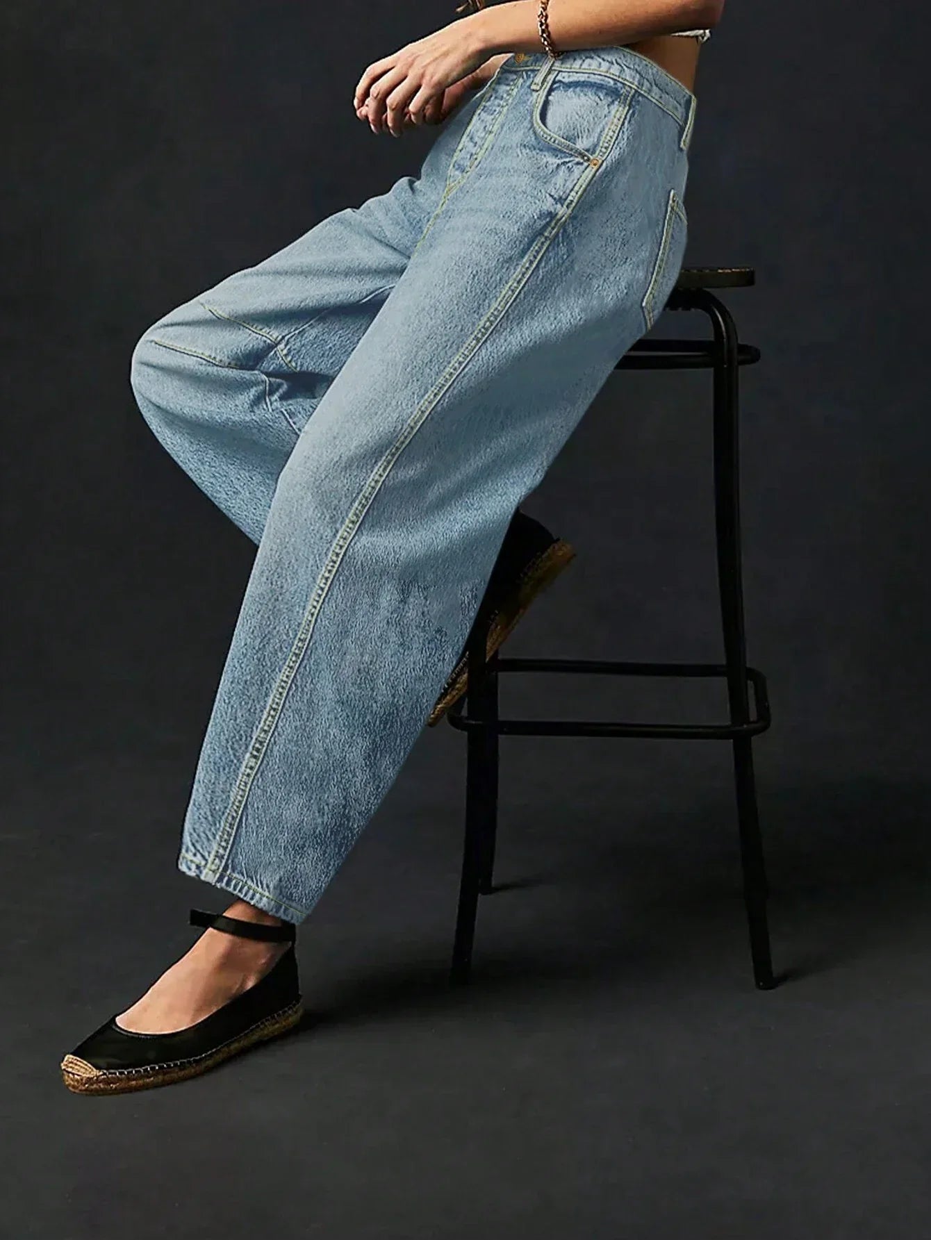 Women's Loose Fit Jeans with Comfort and Durability