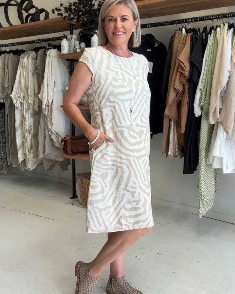 Women's Relaxed Fit Midi Dress with Short Sleeves and Pocket Detail