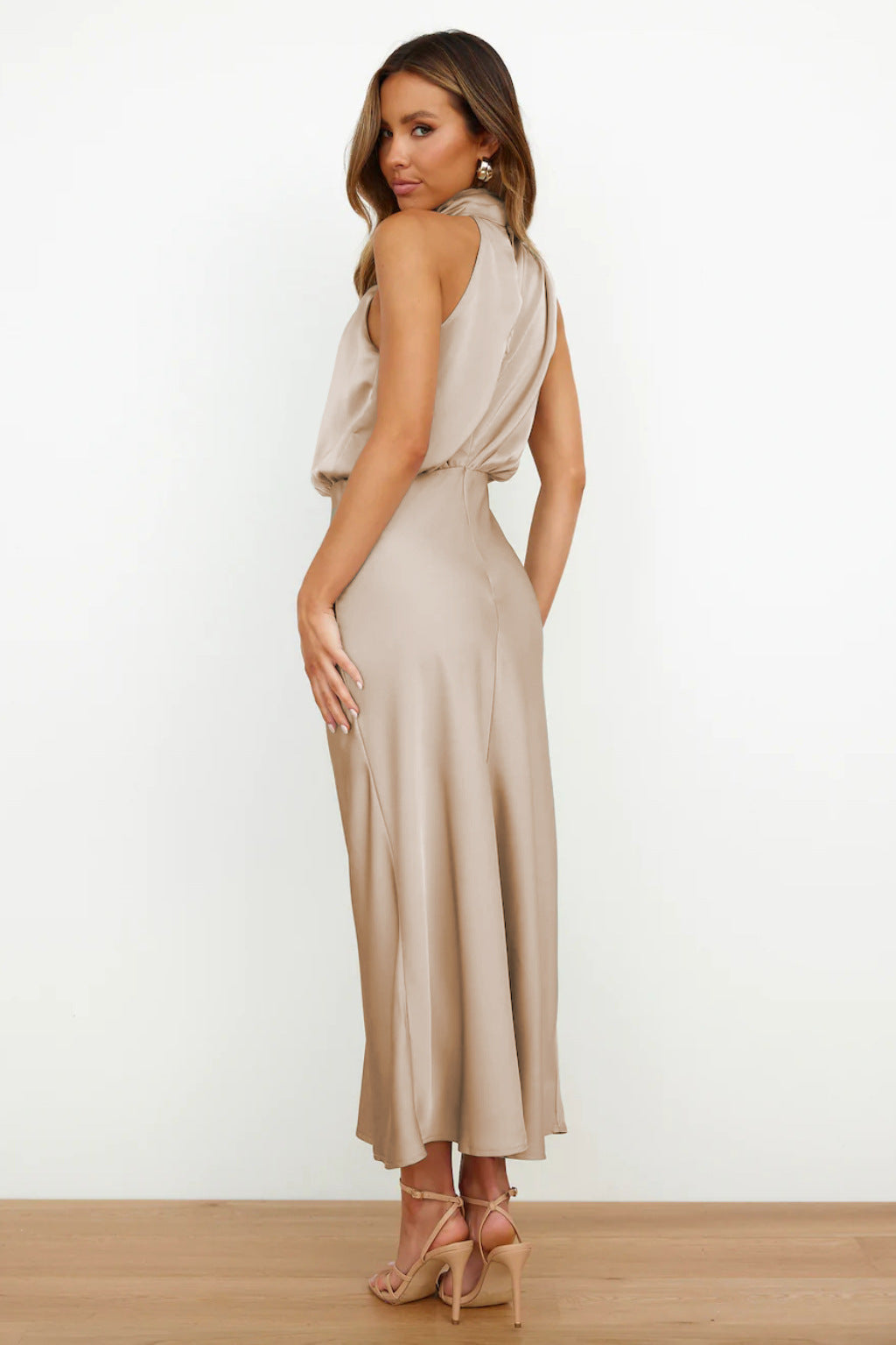 Women's Elegant Halter Neck Maxi Dress