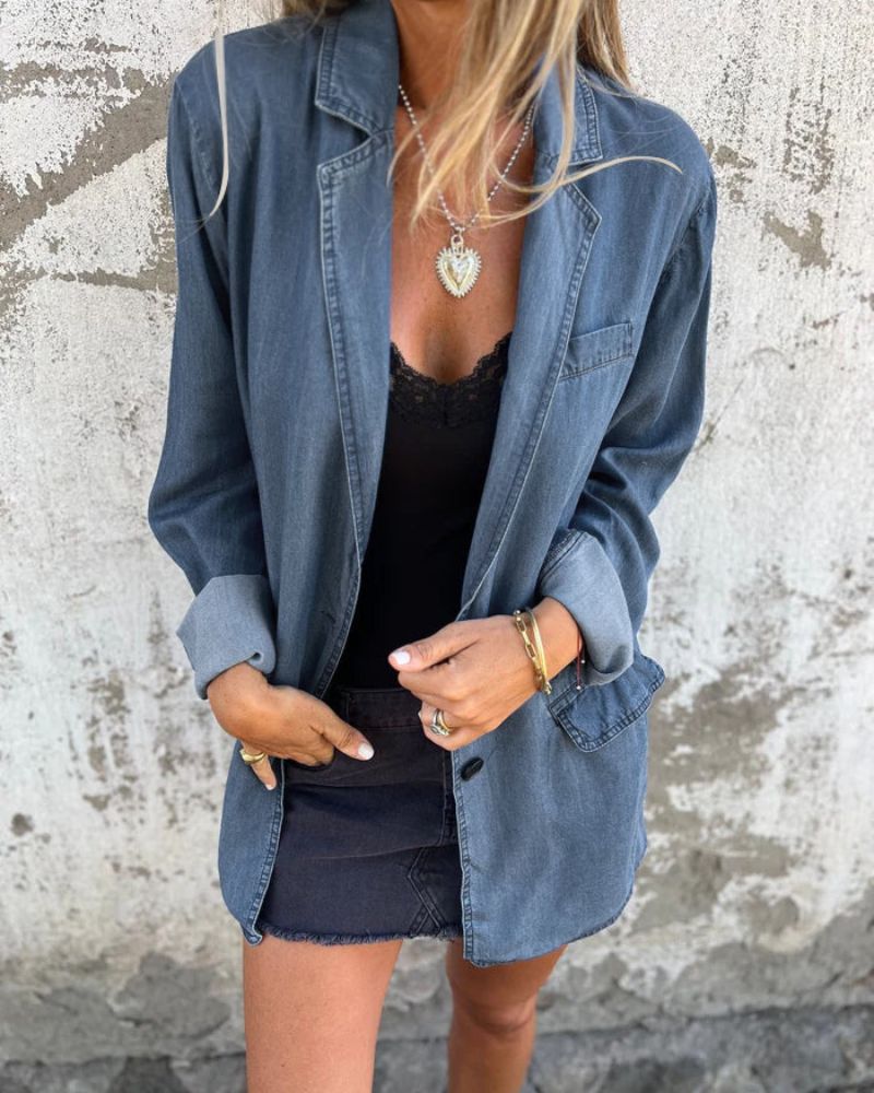 Women's Oversized Button-Up Jacket with Lapel Collar and Pockets