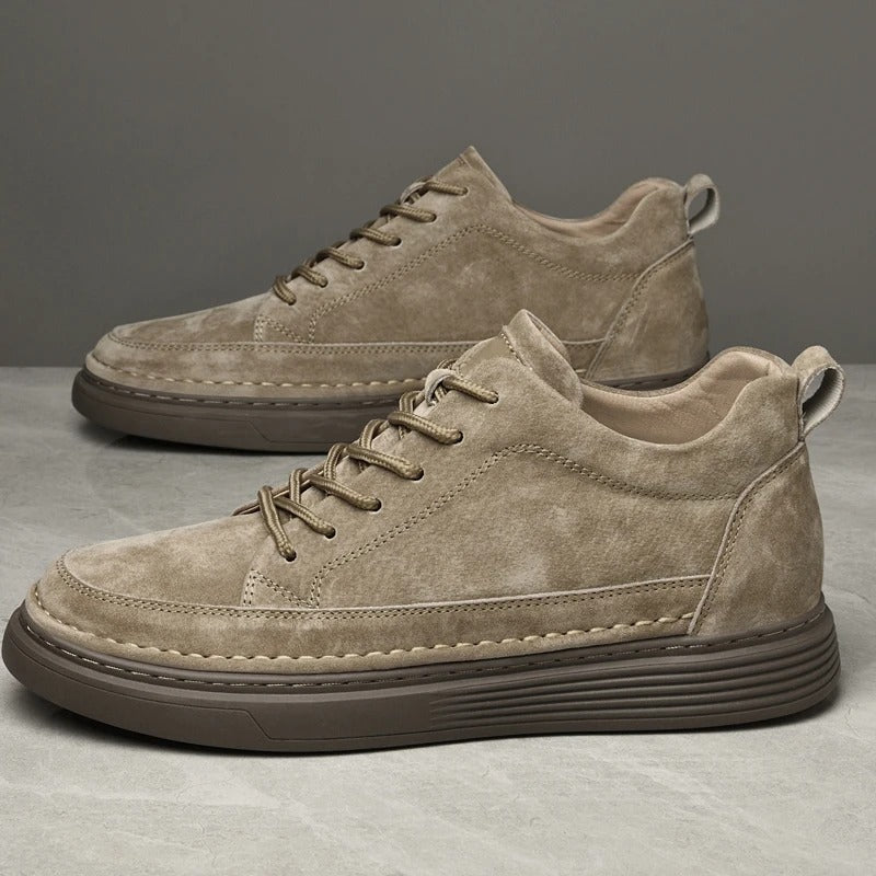 Men’s Casual Lace-Up Sneakers with Contrast Sole and Raised Stitching