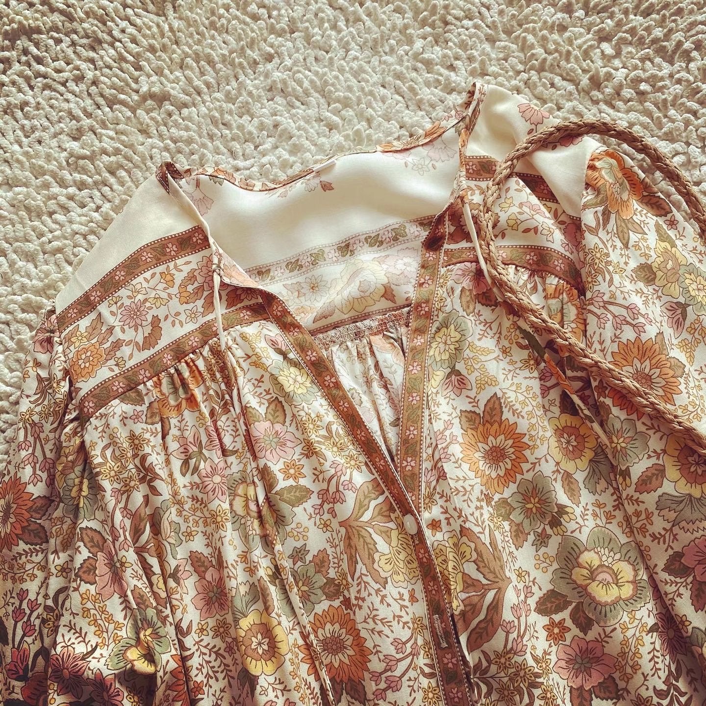 Women's Loose Fit Floral Button-Up Blouse with Long Sleeves