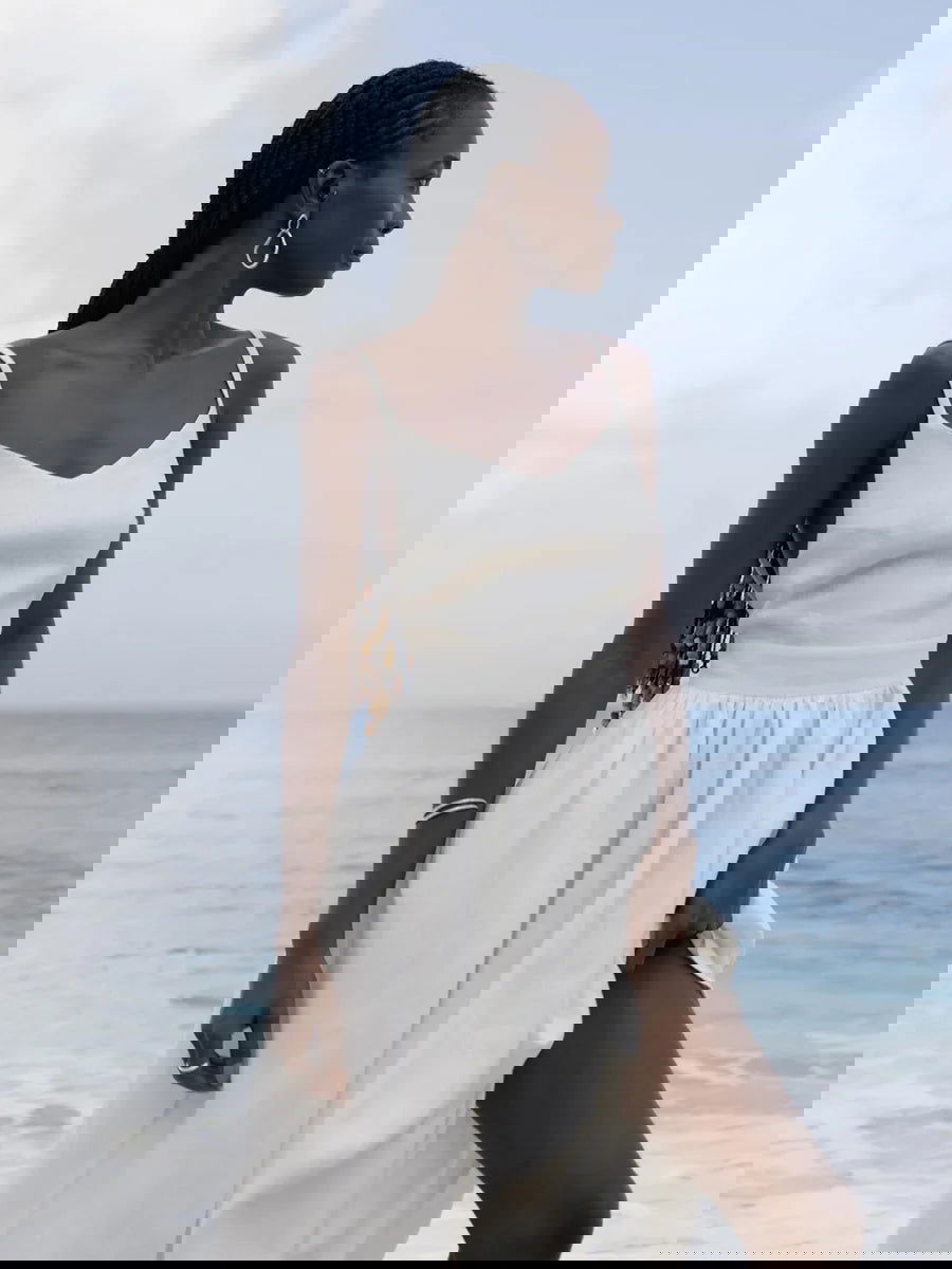 Women's Sleeveless Maxi Dress with V-Neck and Open Back