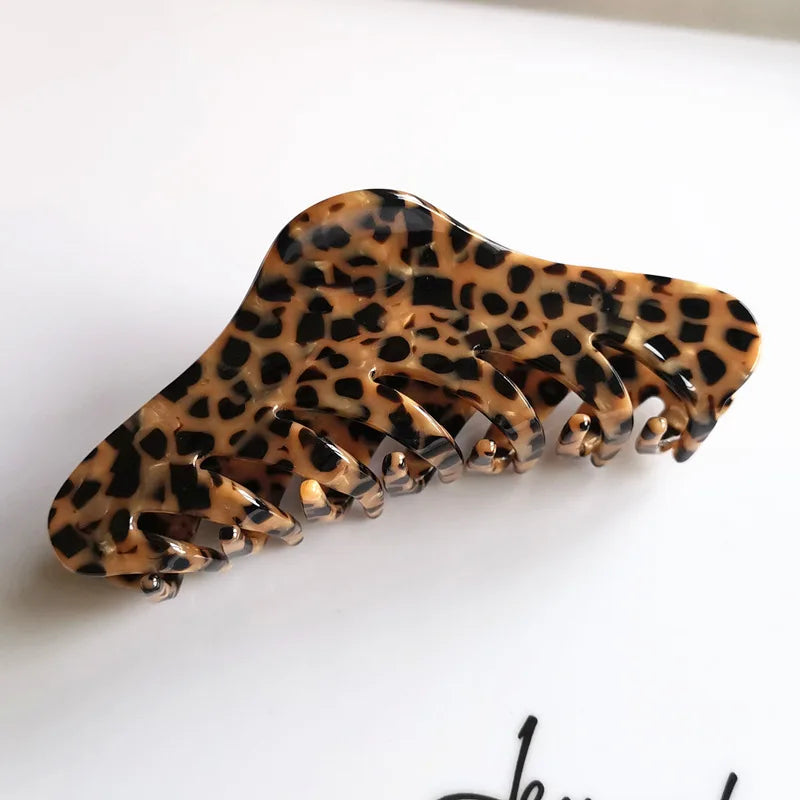 Elegant Leopard Print Crab Hair Clip – Large Acetate Hair Claw for Women