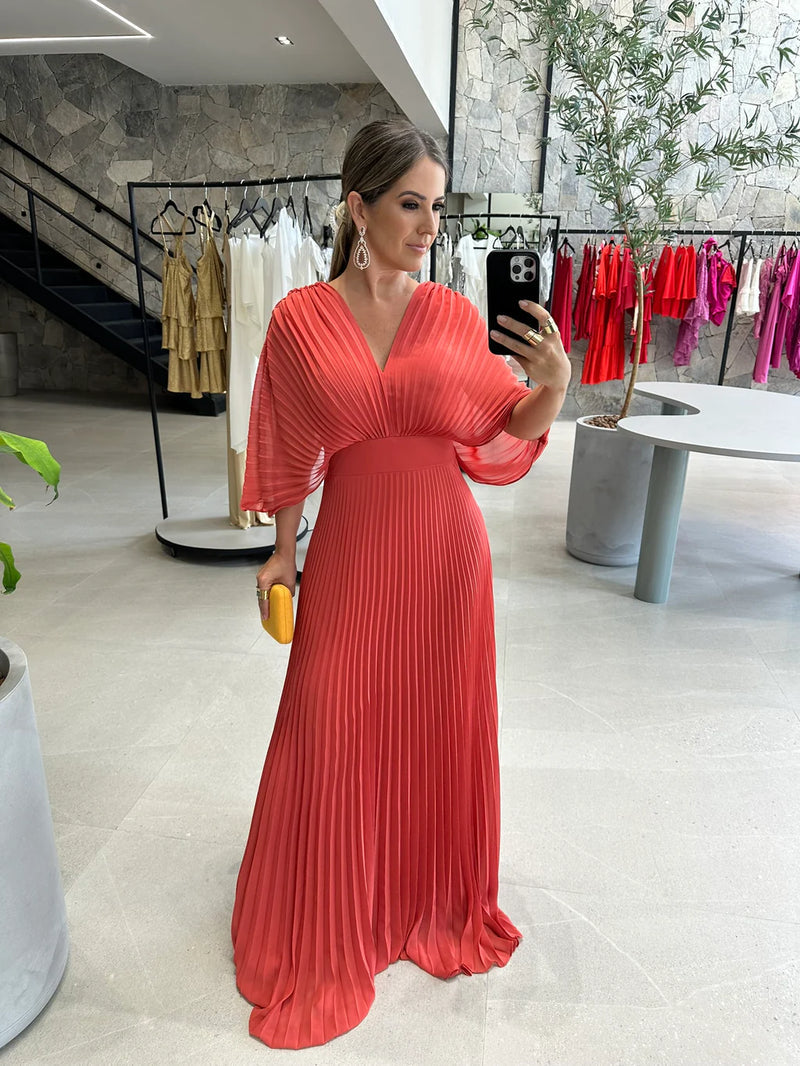Women’s Elegant Maxi Dress with Pleated Skirt and Wide Sleeves