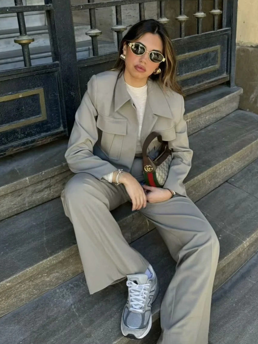 Women's Modern Two-Piece Set with Cropped Jacket and Wide-Leg Pants