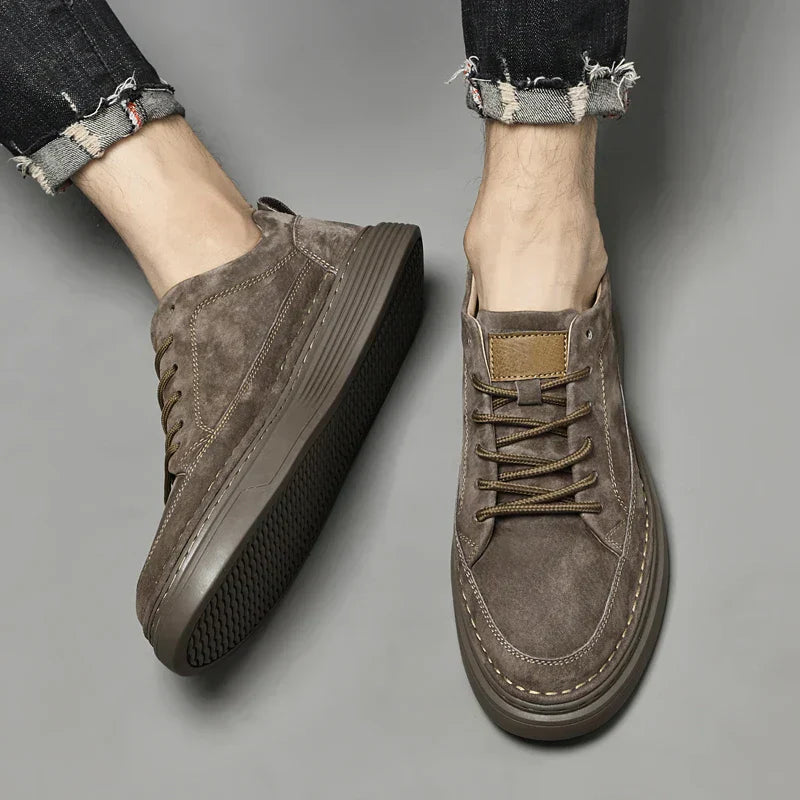 Men’s Casual Lace-Up Sneakers with Contrast Sole and Raised Stitching
