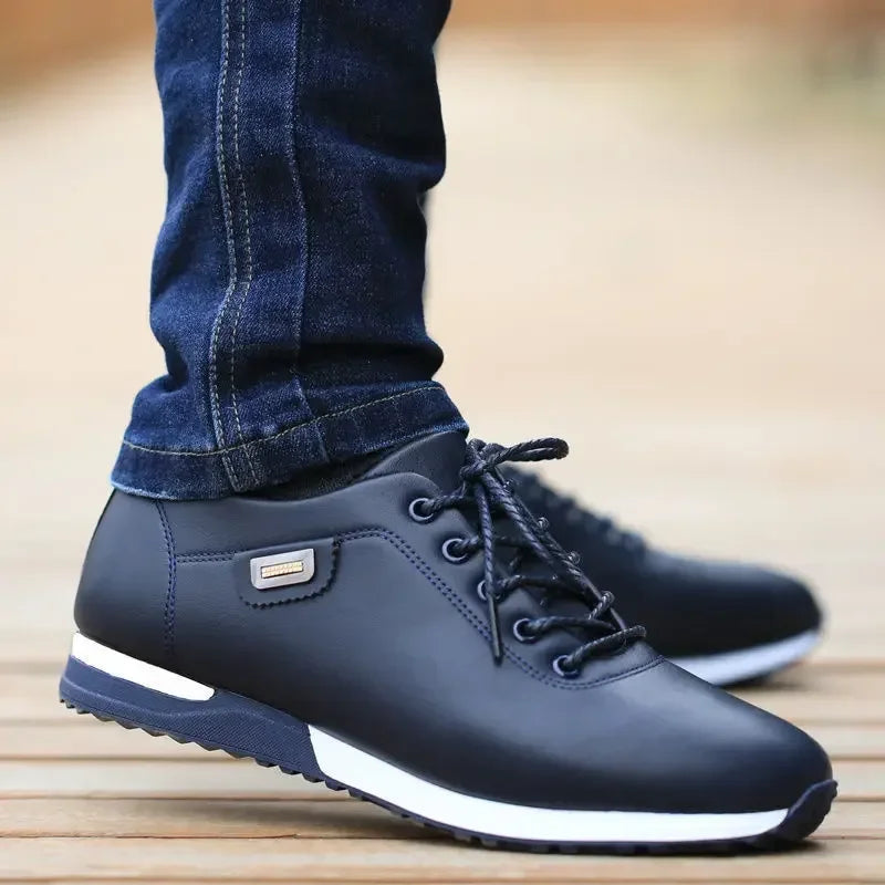 Men's Casual Lace-Up Shoes with Streamlined Sporty Outsole