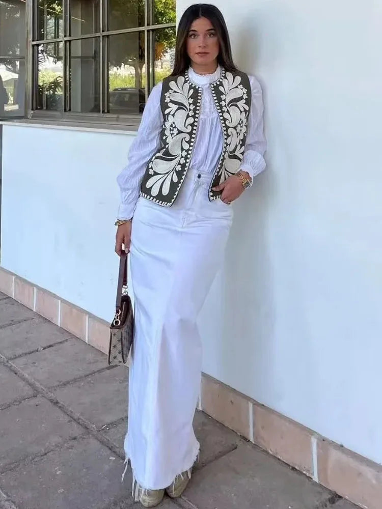 Women's Embroidered Sleeveless Vest with Floral Detailing