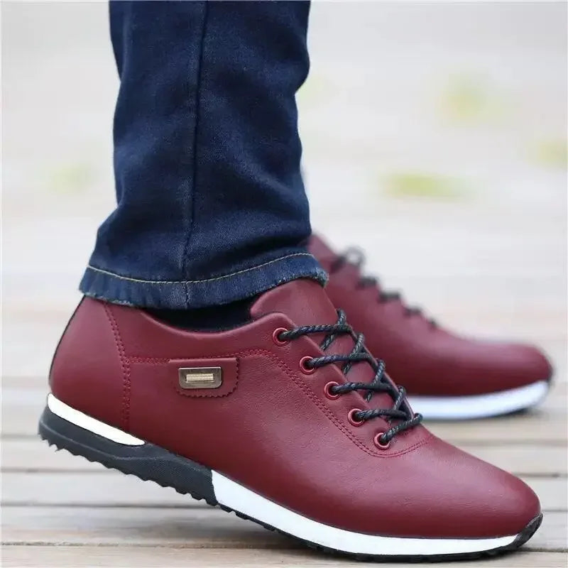 Men's Casual Lace-Up Shoes with Streamlined Sporty Outsole