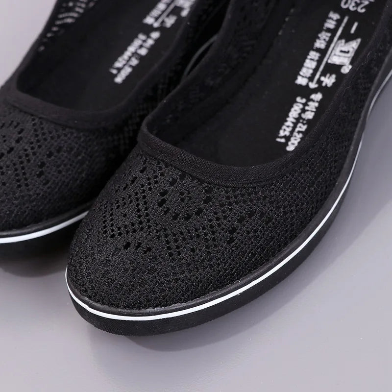 Women's Casual Knit Flats with Round Toe and Slip-On Wedge Sole