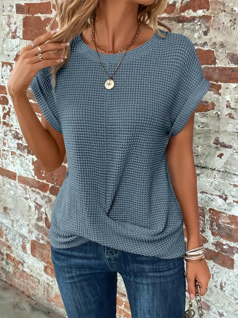Women's Short-Sleeve Textured Buttoned Blouse with Classic Fit