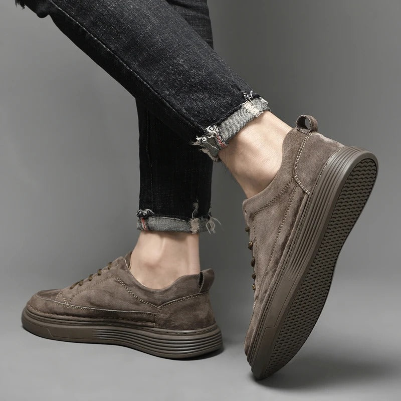 Men’s Casual Lace-Up Sneakers with Contrast Sole and Raised Stitching