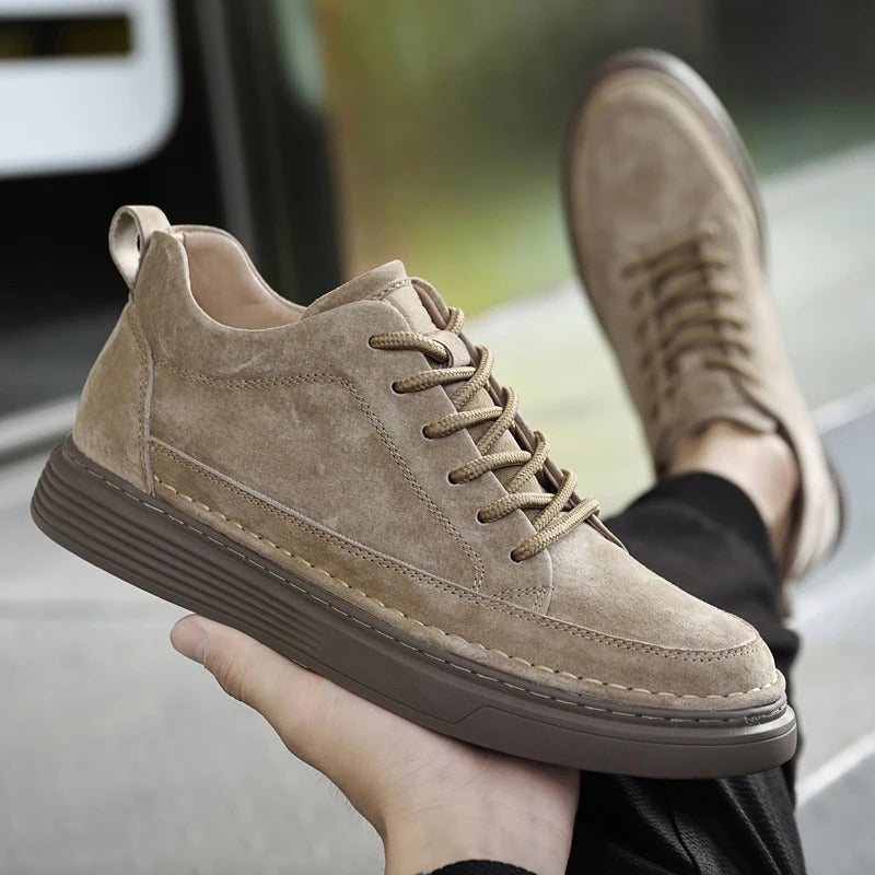Men’s Casual Lace-Up Sneakers with Contrast Sole and Raised Stitching