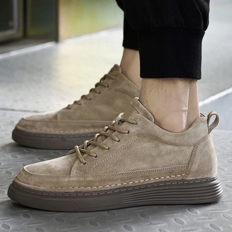 Men’s Casual Lace-Up Sneakers with Contrast Sole and Raised Stitching